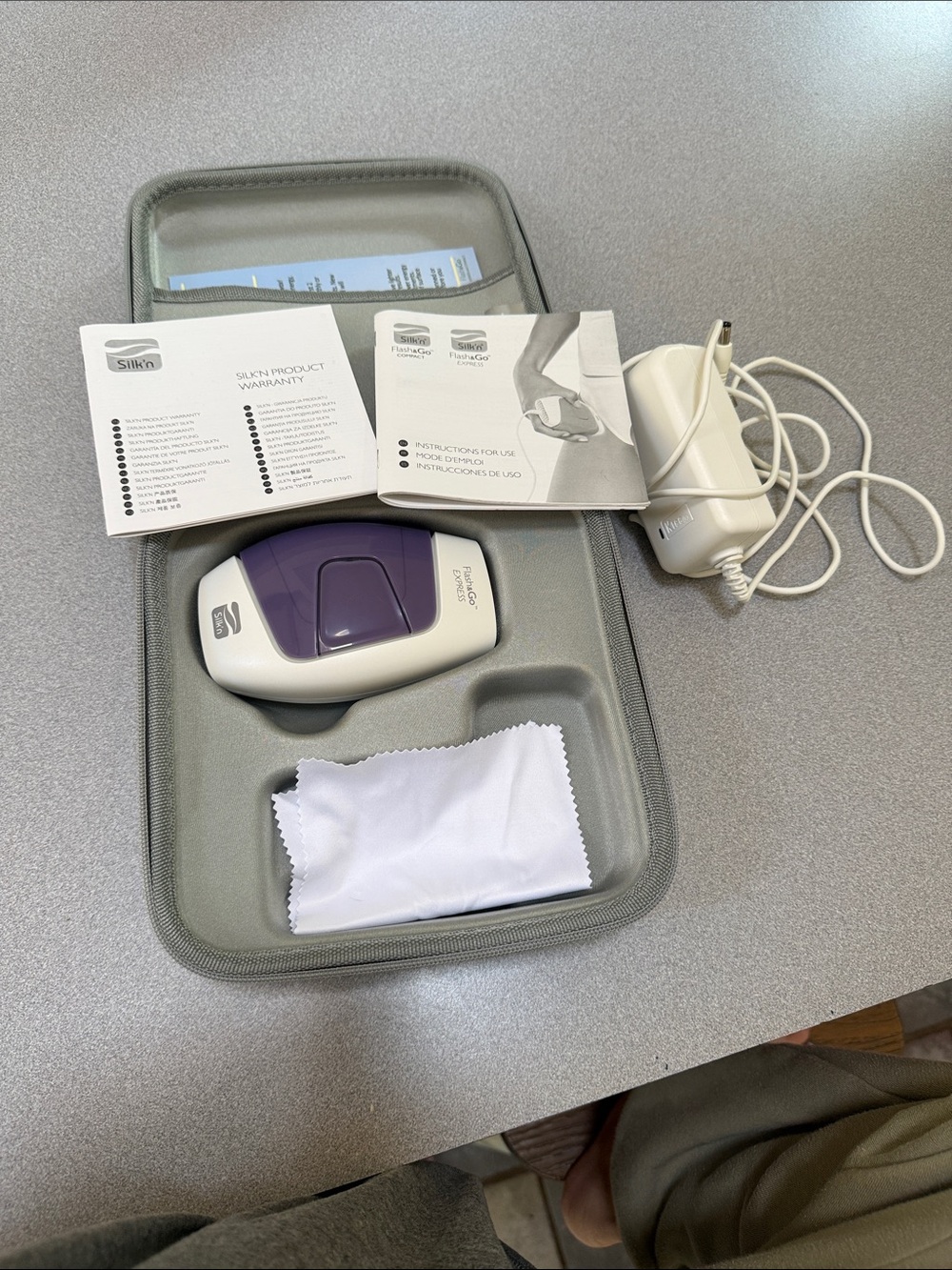 Silk'n White and Purple Home Hair Removal Device with Charger